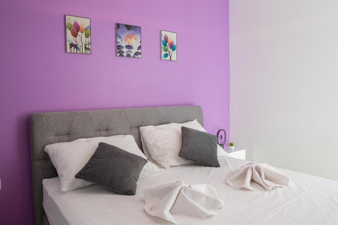 Apartment Alegria In Okrug With Heated Pool, Sea View, Jacuzzi, Wifi 特罗吉尔 外观 照片